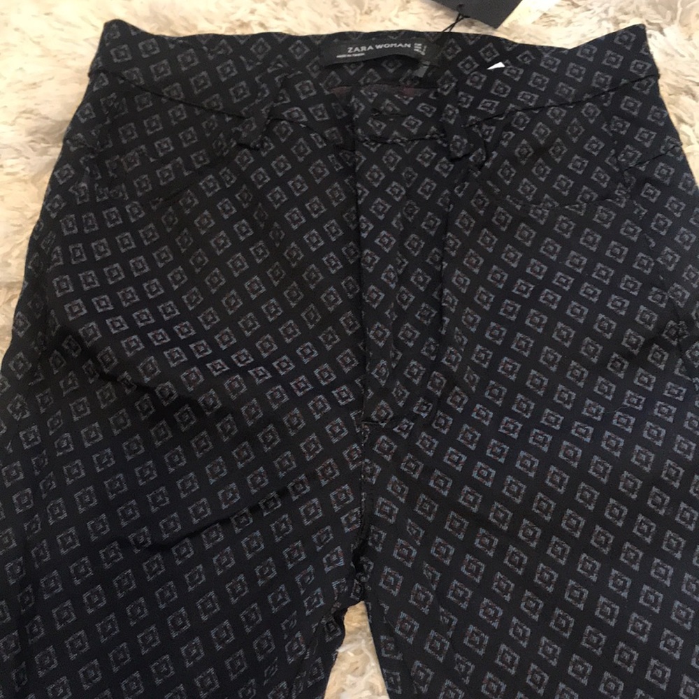 ZARA  Women’s skinny pants size small (26 waist)